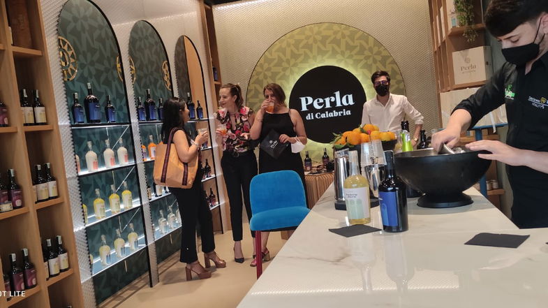 Il nuovo cocktail dell’estate è il Bizantino Sbagliato di Perla di Calabria