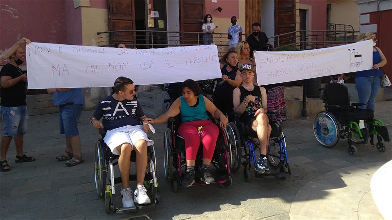 Disabili di Corigliano-Rossano in piazza per chiedere una Città più accessibile