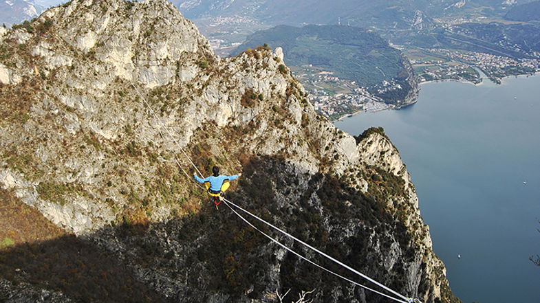 A Laino parte il progetto Slackline per un’esperienza mozzafiato «oltre il visibile»