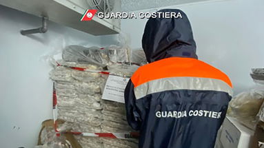 Sequestrati 900 kg di prodotto ittico in un lido di Corigliano-Rossano