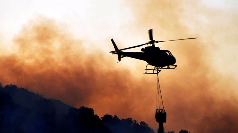 Emergenza roghi, un centinaio di incendi in tutta la Calabria 