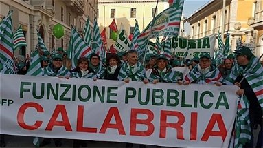 Cisl Fp: «Arrivano le elezioni e si ricordano dei precari dell’Azienda Calabria Lavoro»