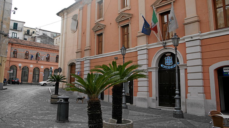 Aggressione alla polizia locale di Co-Ro, l’Amministrazione comunale risponde a Confcommercio