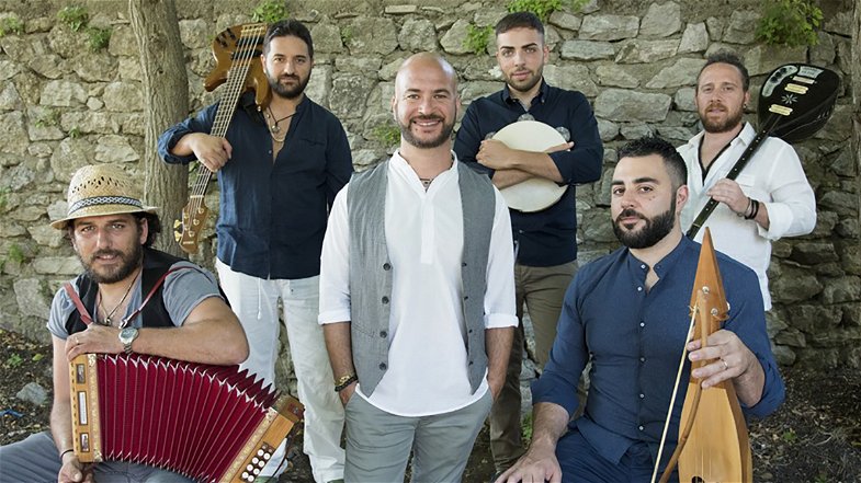 I Parafoné alla conquista del Portogallo: la musica calabrese protagonista al Festival Sete Sóis Sete Luas
