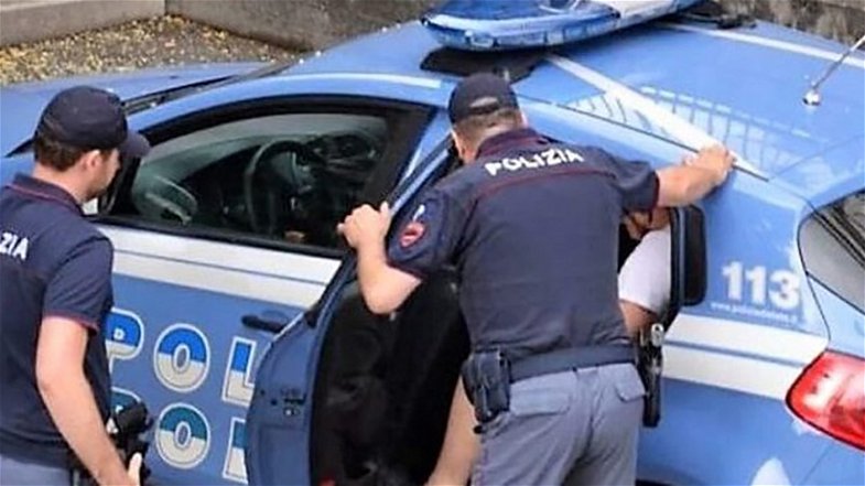 Spacciatore con un mandato di cattura europeo individuato e arrestato a Corigliano-Rossano
