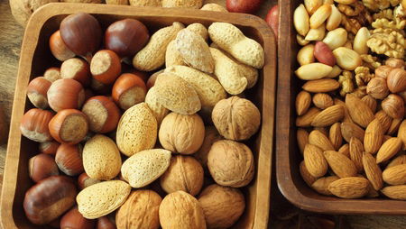 Agricoltura, pubblicato il bando per gli investimenti relativi alla frutta a guscio