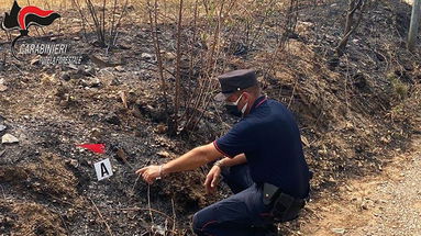 Castrovillari, minorenne appicca incendi: individuato grazie alle telecamere