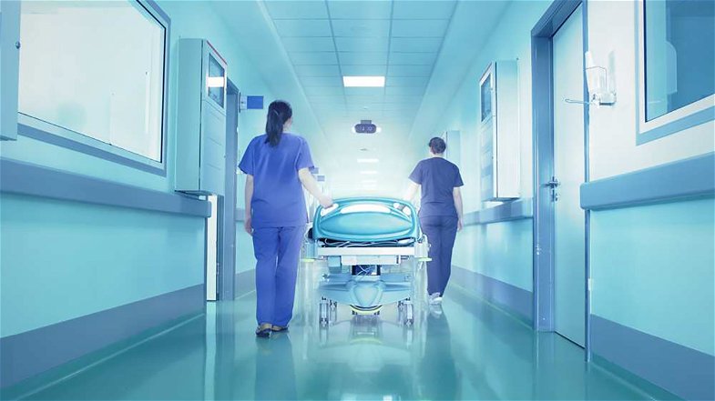 «In Calabria c’è carenza di dirigenti sanitari e nessuna graduatoria unica regionale per gli infermieri»