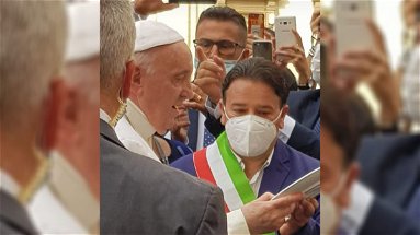 Altomonte incontra il Papa durante il Giubileo dell’Associazione “Città del Crocifisso”