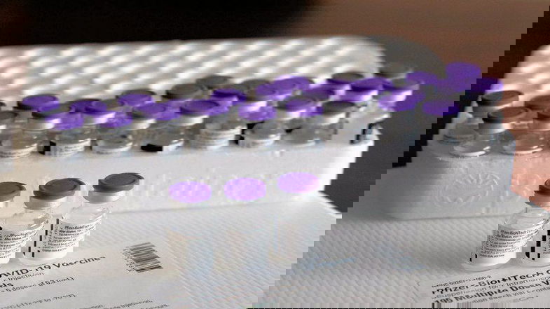 Covid, al via le prenotazioni per la terza dose