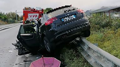 Incidente a Spezzano albanese, è morto anche l'uomo a bordo dell'Audi