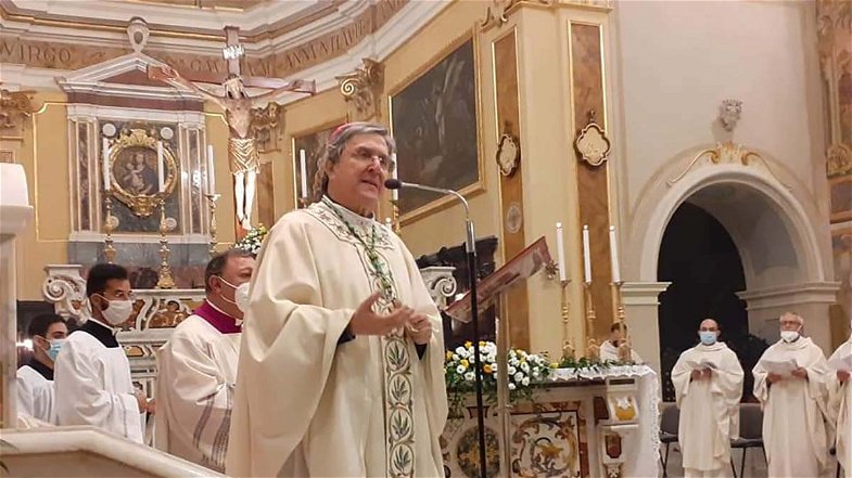 Monsignor Savino: «Rinnovarsi per ritrovarsi in Cristo, vivendo il Sinodo come evento di grazia»