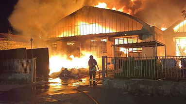 Co-Ro, senzatetto muore nell’incendio del capannone in cui dormiva