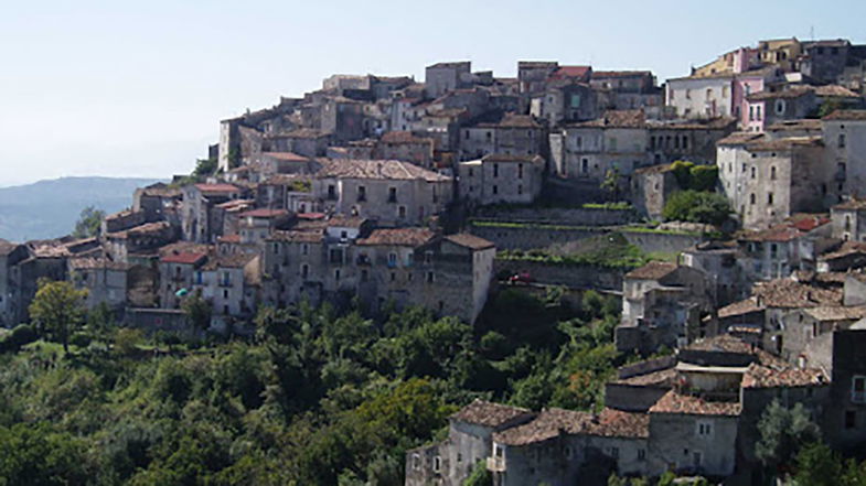 Saracena, il Comune sostiene l'avvio di quattro nuove attività di giovani imprenditori locali 