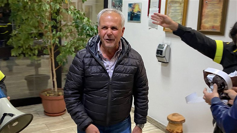 Sirene di congedo per i vigili del fuco: va in pensione il capo reparto Lorenzo Parise
