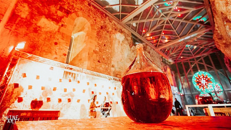WineArt Festival al Castello Svevo tra eccellenze enologiche, arte e spettacolo