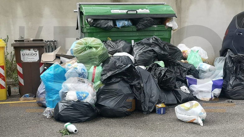 Sibaritide, è di nuovo emergenza rifiuti: comuni invasi dalla