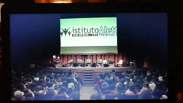 Giornata contro la violenza sulle donne, l'Aletti di Trebisacce emoziona Roma