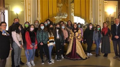 A Co-Ro un abito d’epoca ispirato al Castello Ducale nato durante la pandemia - VIDEO