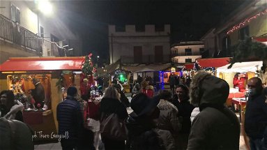 Spettacoli, luci e magia: lasciatevi stupire dai “Mercatini di Natale nel Borgo” di Schiavonea