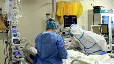 Covid, in Calabria si registrano 4 nuovi ingressi in terapia intensiva e 8 vittime
