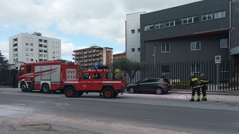 È morto il docente che si era dato fuoco davanti alla caserma dei carabinieri