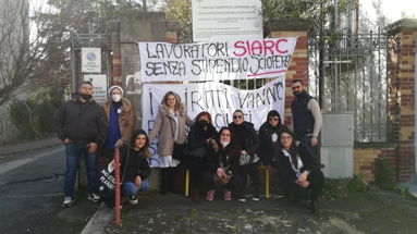 Senza stipendio da 4 mesi, in sciopero i lavoratori delle mense scolastiche di Castrovillari