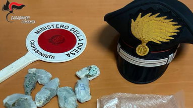 Nascondeva la droga nelle uova di Pasqua, arrestato dai Carabinieri