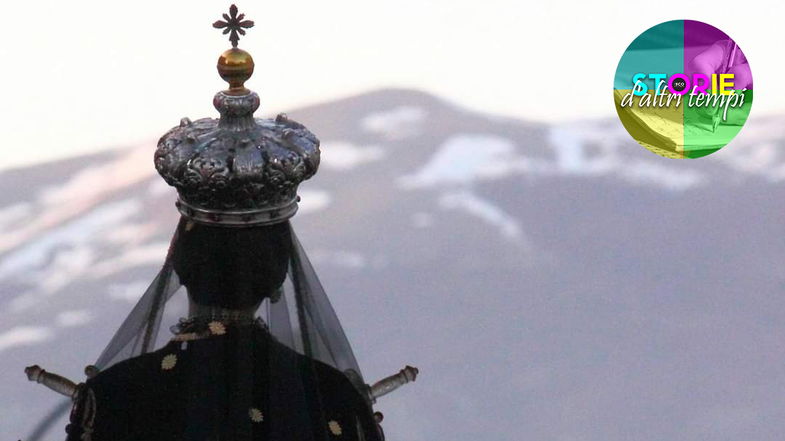 Le chiese aperte, i sepolcri e la processione: la settimana santa di Castrovillari raccontata da un antico canto