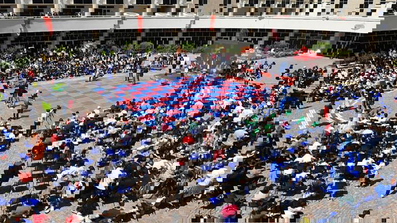 Il grande abbraccio della Calabria in Cittadella per la fiaccola della speranza