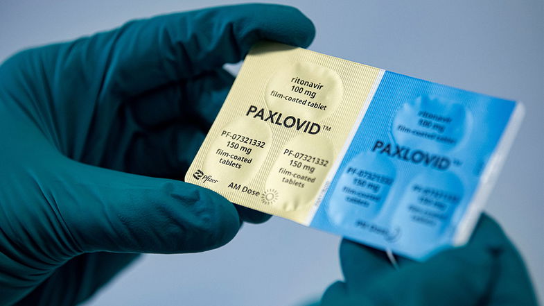 Covid, la Calabria è pronta a distribuire il farmaco Paxlovid. Occhiuto: «Più cure domiciliari»