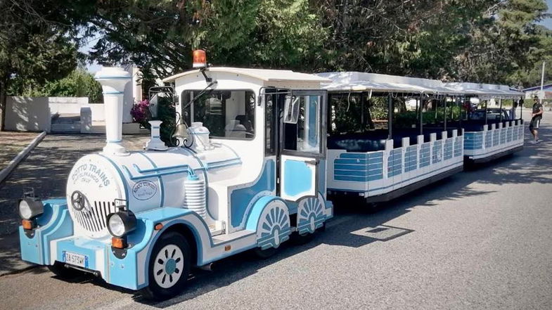 Sulla spiaggia in treno, ritorna il Trenino dei Laghi di Sibari atteso da piccoli… e grandi! 