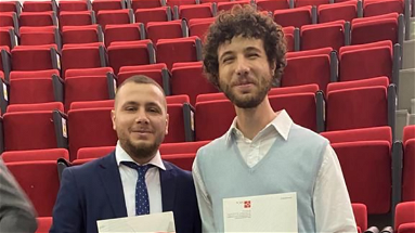Emanuele e Danilo, due neolaureati Unical vincitori del premio Etic 2022: tra digitalizzazione e meme 