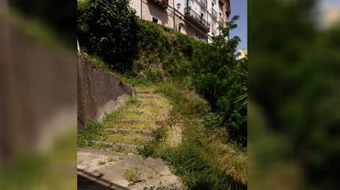 «L'Orto Tramonti nel centro storico di Corigliano, ridotto ad una landa desolata»