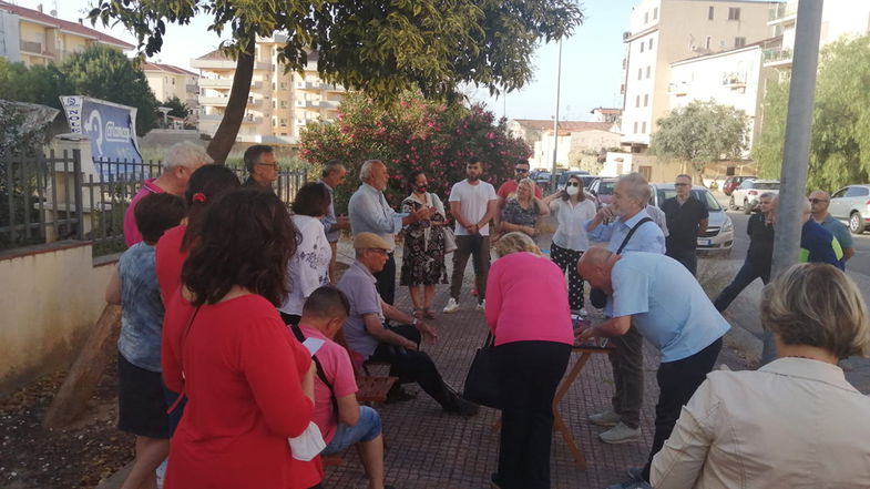 Via De Gasperi a Corigliano, inizia l'operazione di tutela dell'area verde del quartiere