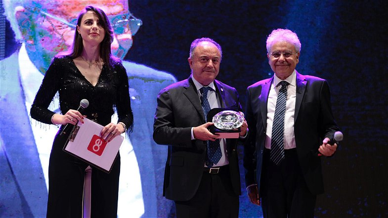 Nicola Gratteri vince il premio Omnia é Green Awards 2022