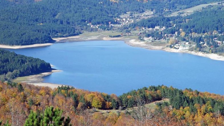 Al via al “Lorica Lake”: tre giorni di gare di nuoto in acque libere. Ecco gli appuntamenti 