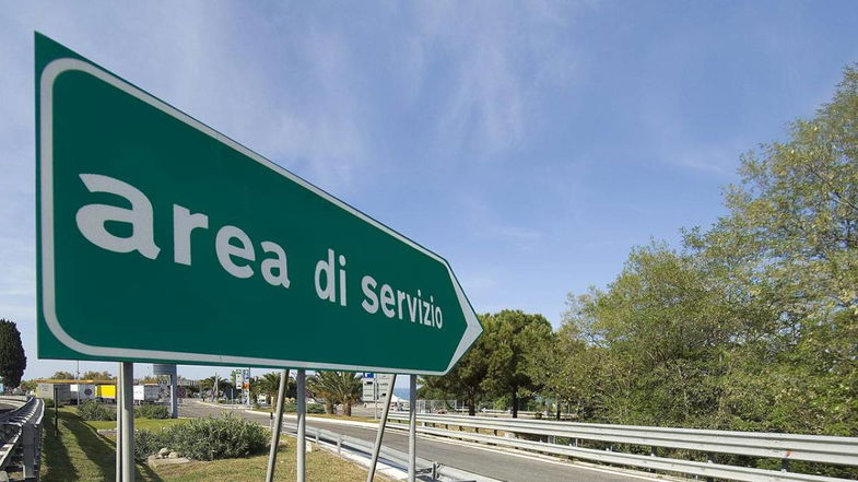 «La qualità e la tenuta dei servizi in autostrada in Calabria è vergognosa»