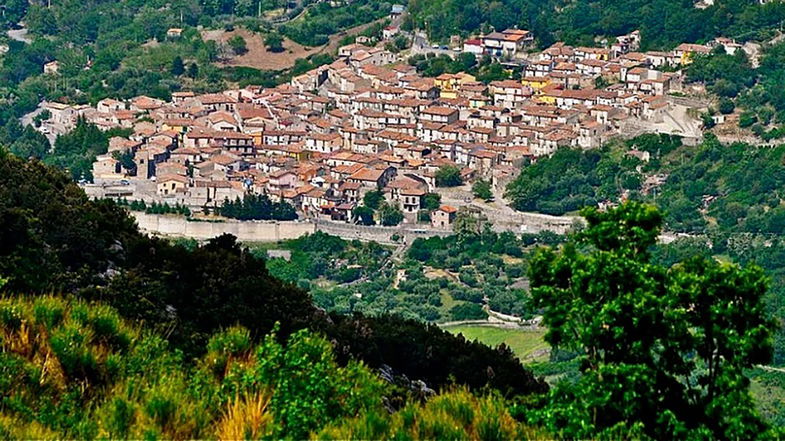 A San Lorenzo Bellizzi si celebra il mondo rurale tra arte e storia