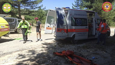 Biker esce fuori strada in Sila, ore di paura: provvidenziale intervento del soccorso alpino