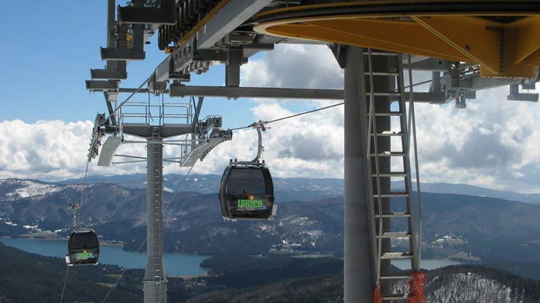 Da sabato l'incantevole paesaggio di Lorica si potrà ammirare dagli impianti di risalita