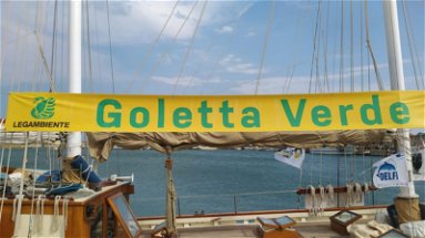 Goletta Verde premia le acque ioniche ma Legambiente avverte: «Non fermiamoci ora»