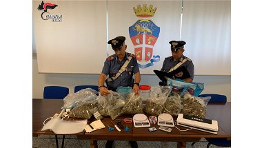 Trovati dai Carabinieri con 2 kg di marijuana, arrestato 32enne