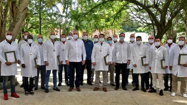 Sanità, in arrivo circa 500 medici da Cuba «per migliorare l’organizzazione sanitaria calabrese»