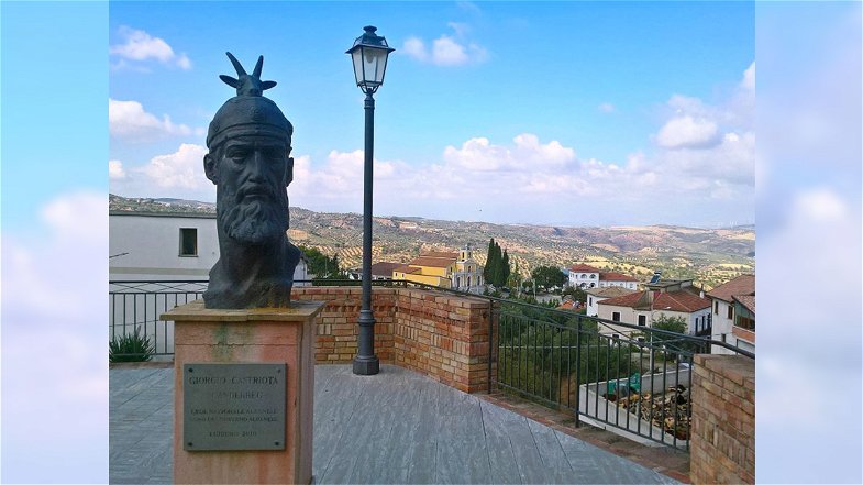 San Cosmo Albanese, dalle origini all’Unità d’Italia: Strigàri tra storia e memoria