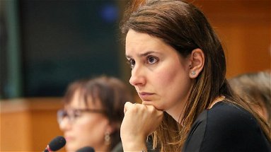 «Giorgia Meloni a Cosenza affiancata dai dinosauri della politica regionale. Propaganda trita e ritrita»