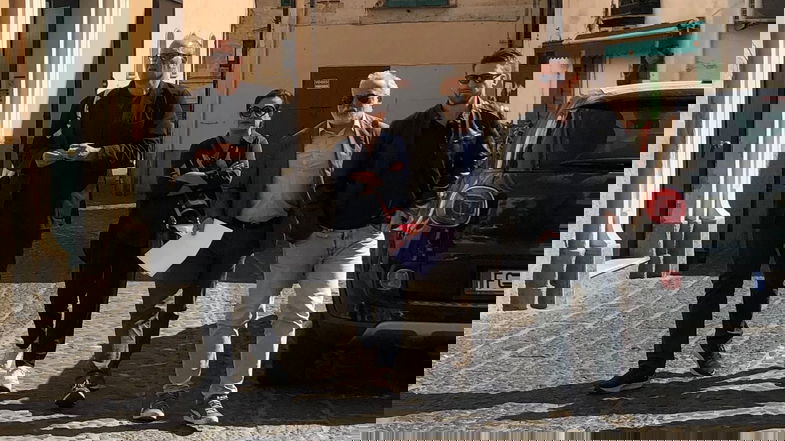 Dov'è Cerami? Ieri per l'artista una passeggiata nel centro storico di Rossano con Stasi