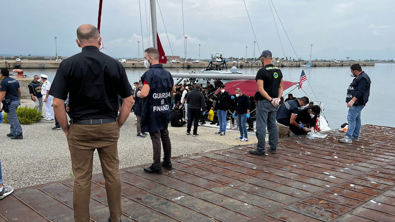 Sbarco migranti a Corigliano-Rossano: 13 minori affidati alla Caritas diocesana