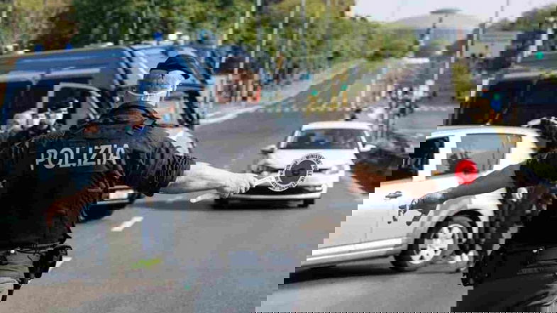 Polizia stradale, 201 veicoli sanzionati su un totale di 430 controllati. Ecco i dati