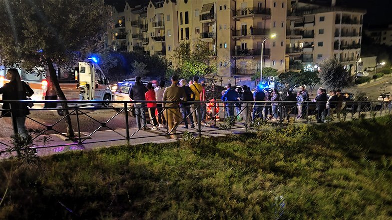 Incidente in via Galeno, investito un uomo: l'ambulanza arriva dopo trenta minuti